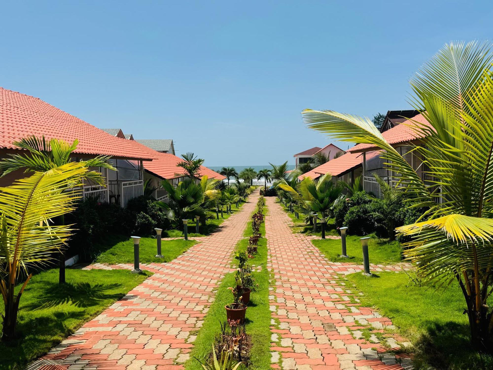 Maargit Beach Resort Mandrem Bagian luar foto