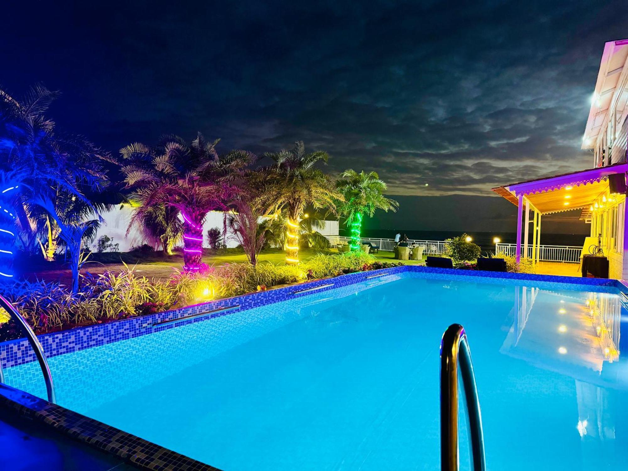 Maargit Beach Resort Mandrem Bagian luar foto