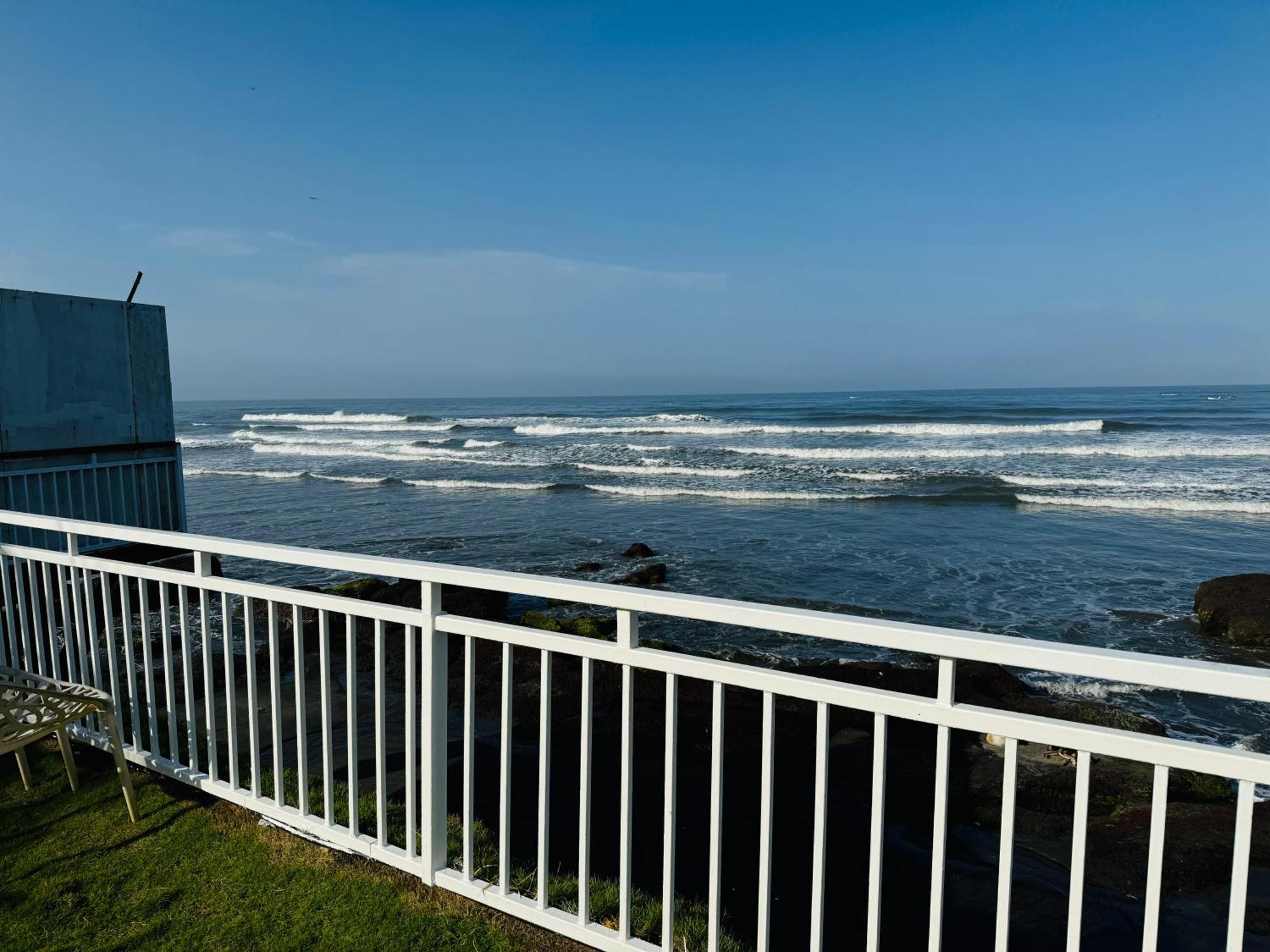 Maargit Beach Resort Mandrem Bagian luar foto
