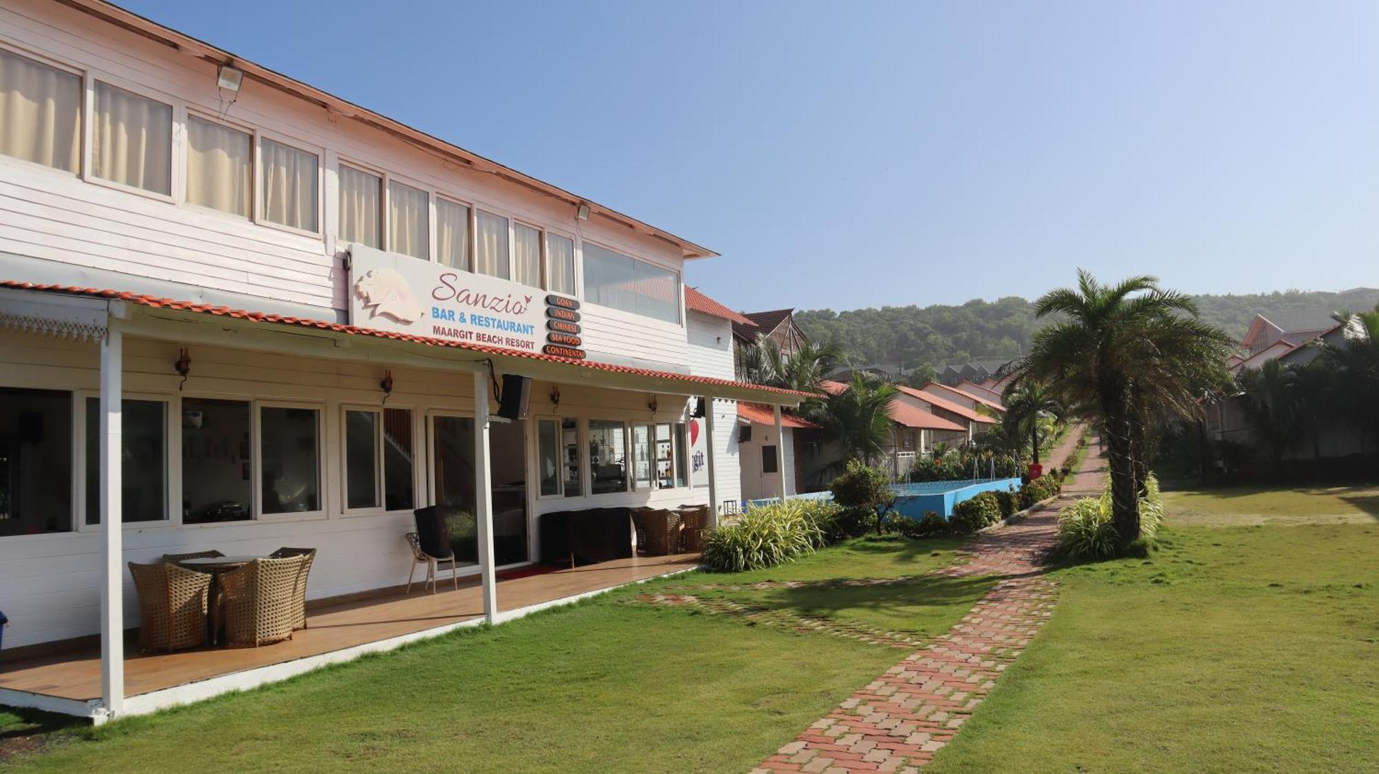 Maargit Beach Resort Mandrem Bagian luar foto