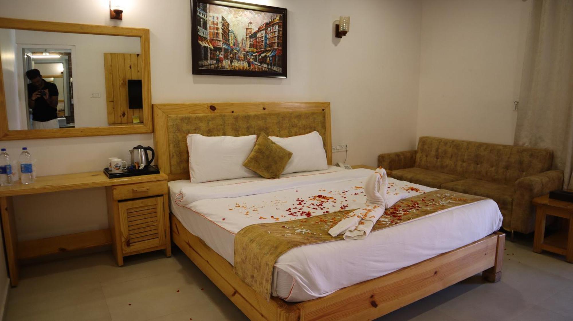 Maargit Beach Resort Mandrem Bagian luar foto