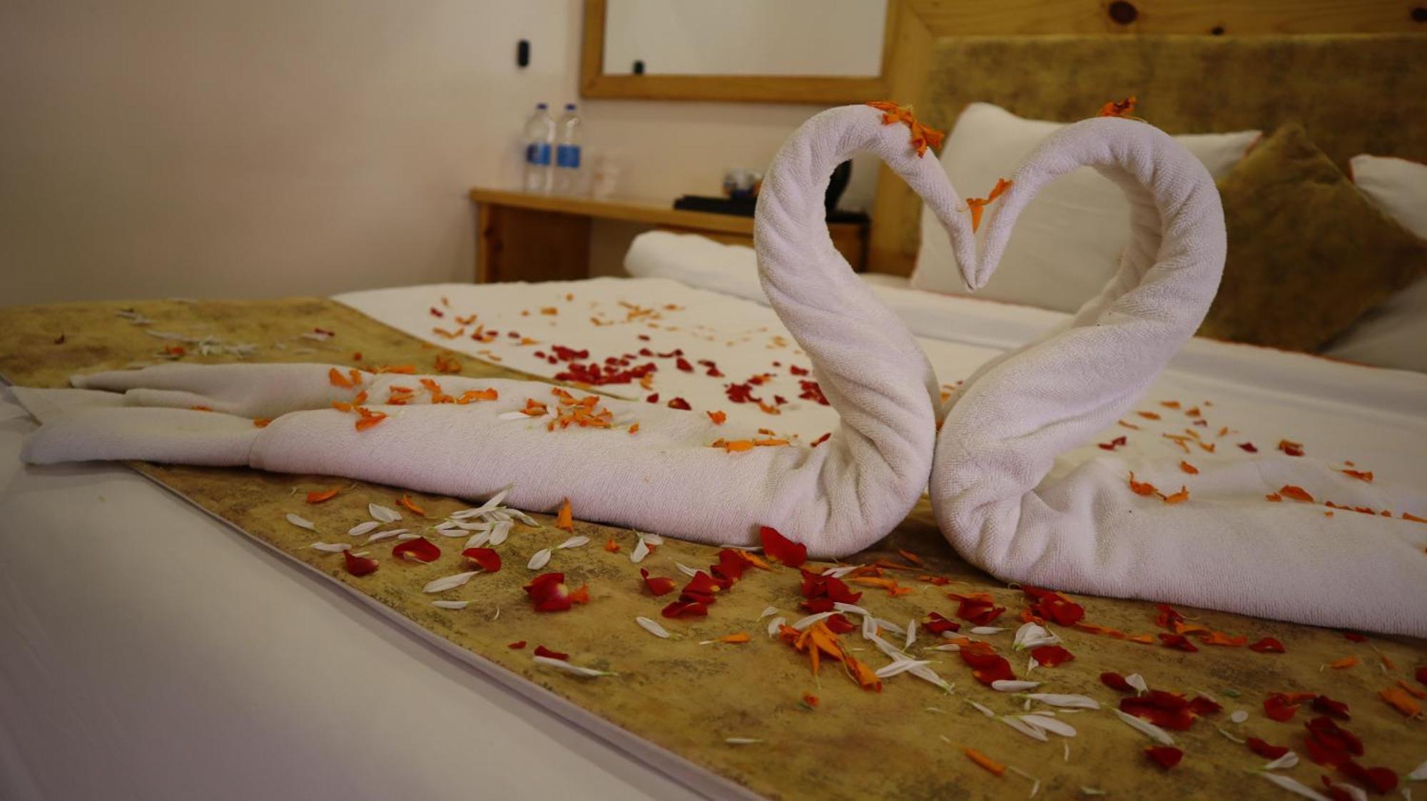 Maargit Beach Resort Mandrem Bagian luar foto