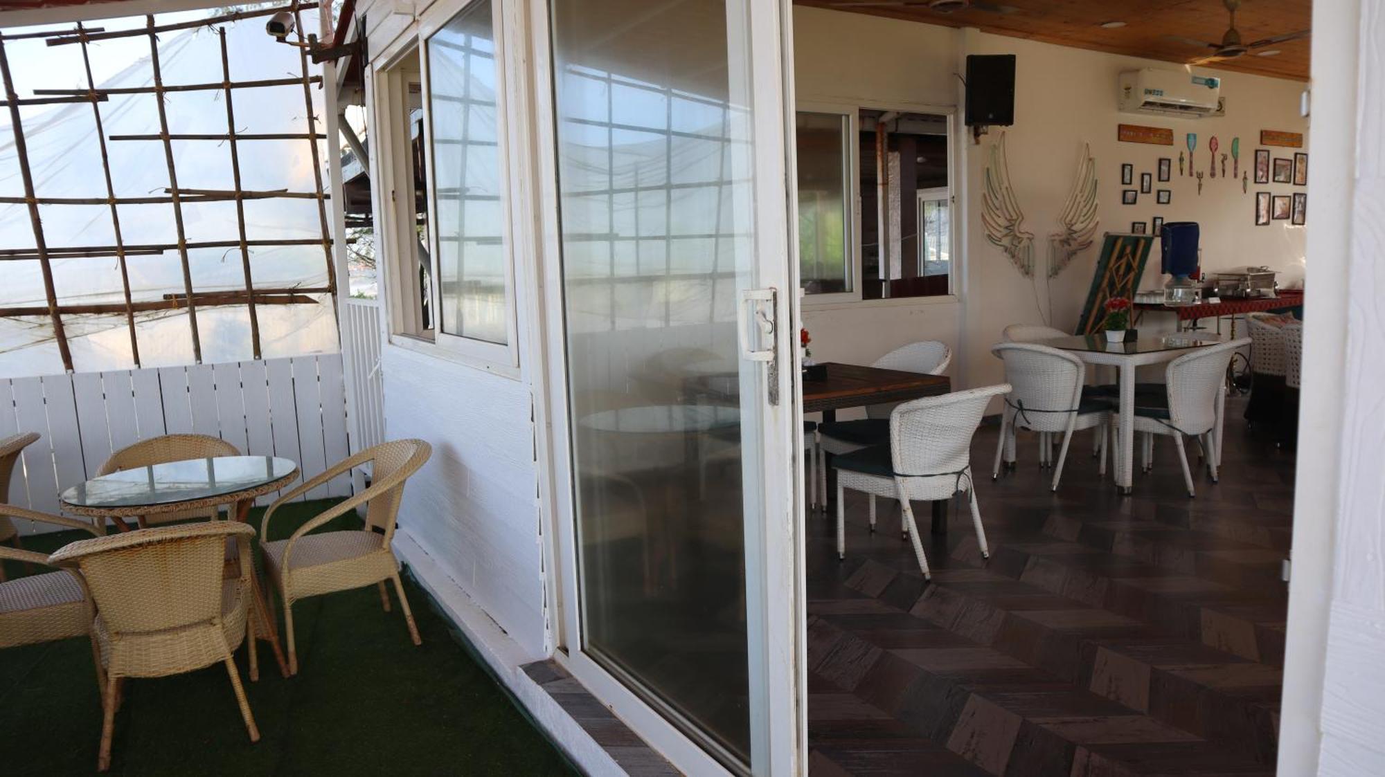 Maargit Beach Resort Mandrem Bagian luar foto