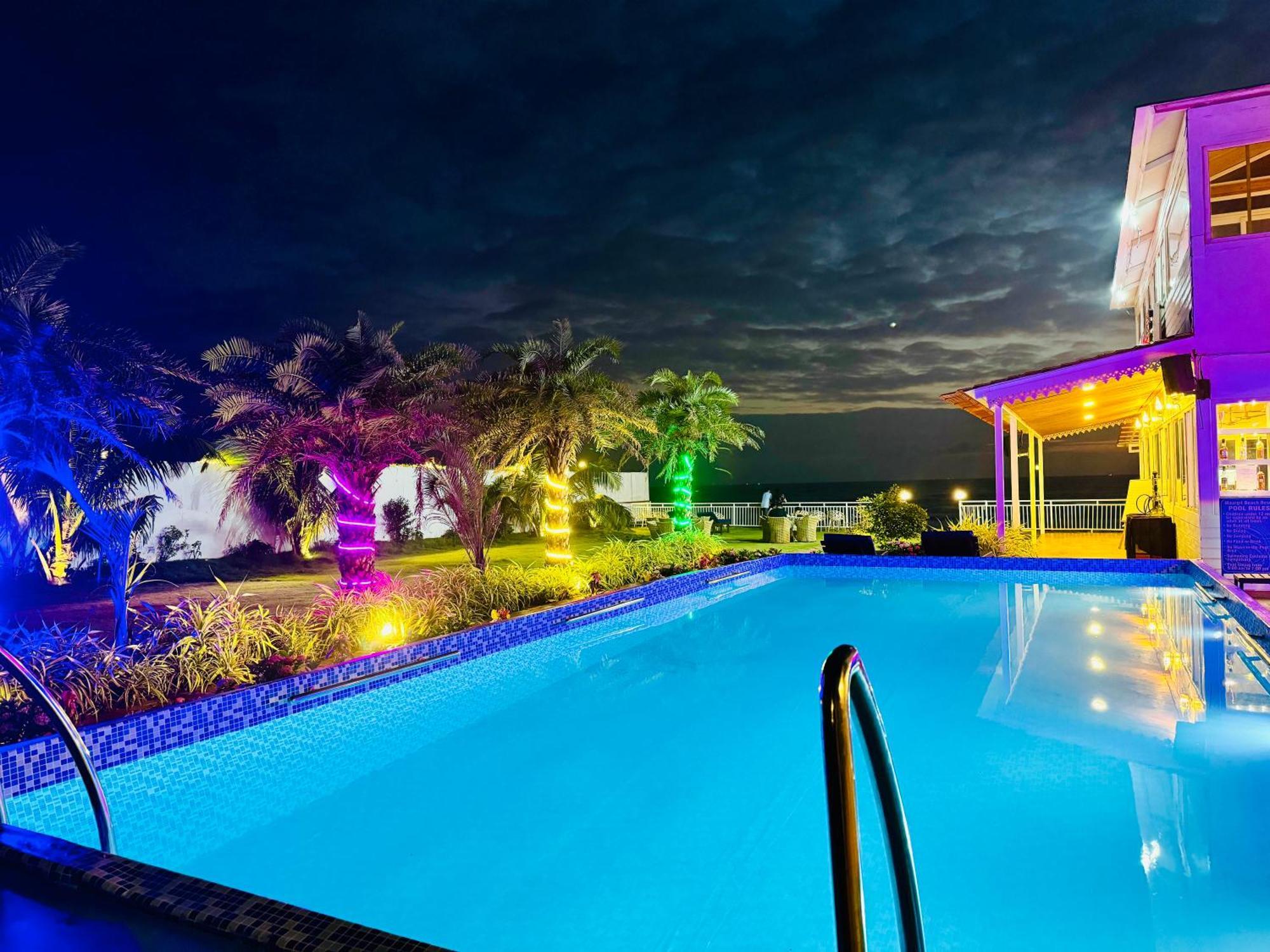 Maargit Beach Resort Mandrem Bagian luar foto