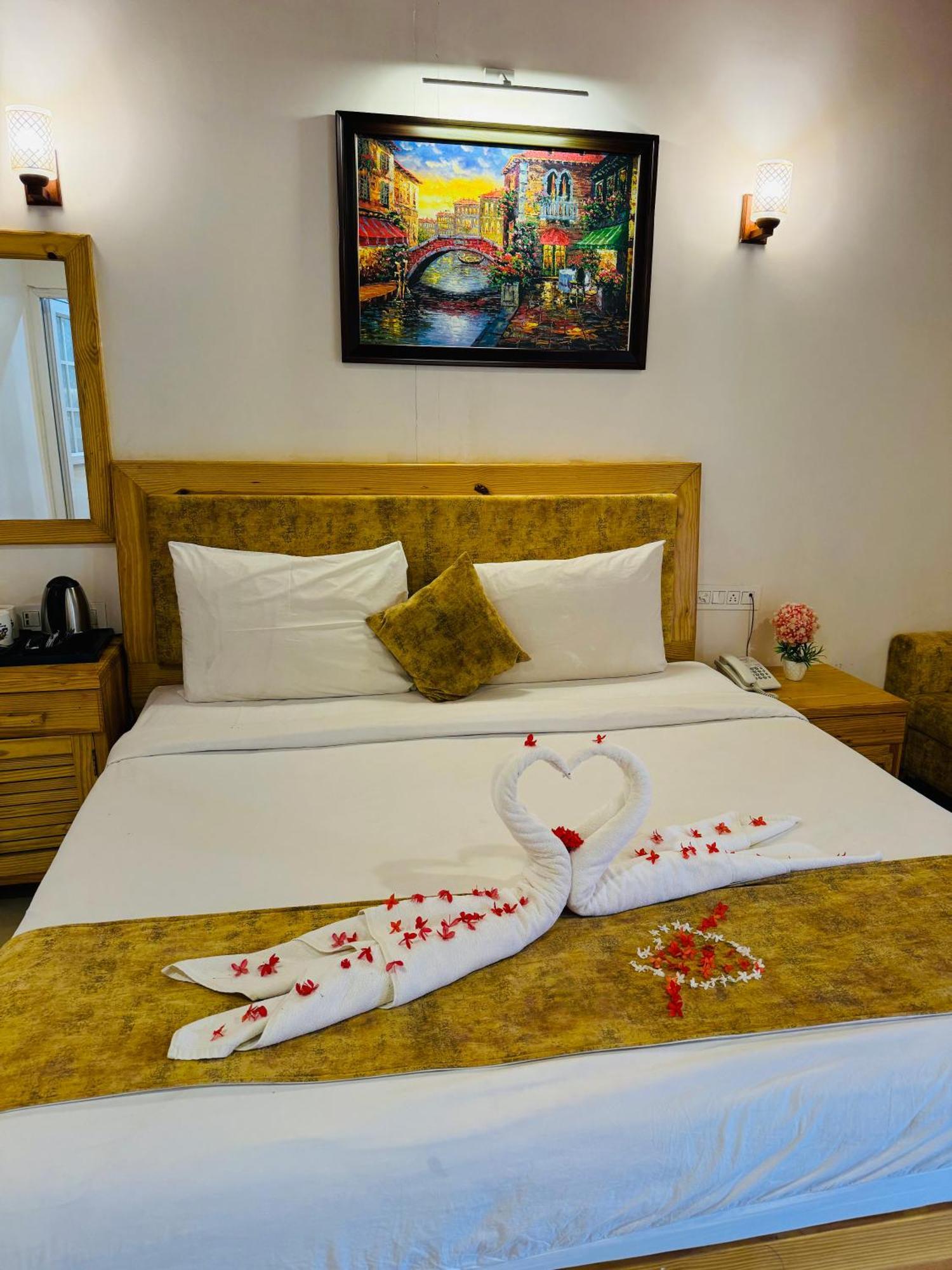Maargit Beach Resort Mandrem Bagian luar foto